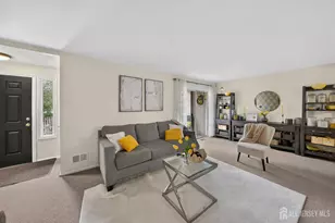 109 Michaels Ct, Woodbridge Township, NJ 07095 - Photo 6