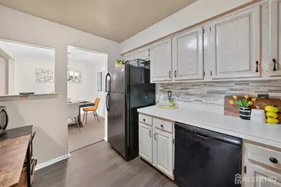 109 Michaels Court, Woodbridge Township, NJ 07095 - Photo 16