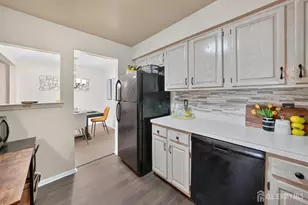 109 Michaels Ct, Woodbridge Township, NJ 07095 - Photo 16
