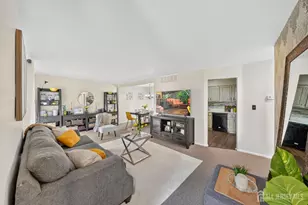 109 Michaels Ct, Woodbridge Township, NJ 07095 - Photo 4
