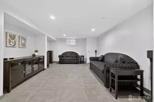 24 Deerwood Ave, Edison, NJ 08817 - Photo 20
