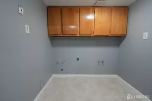 1308 Merrywood Dr, Edison, NJ 08817 - Photo 56