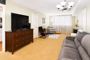 190 College Dr, Edison, NJ 08817 - Photo 4