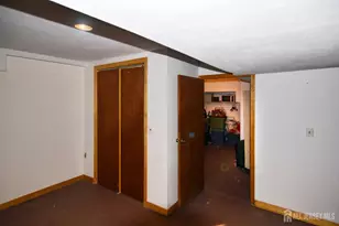 27 Henley St, Woodbridge Township, NJ 07095 - Photo 40