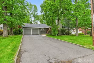 4 Taylor Dr, New Brunswick, NJ 08901 - Photo 2