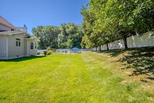 4 Dorene Ct, Monroe Township, NJ 08831 - Photo 12
