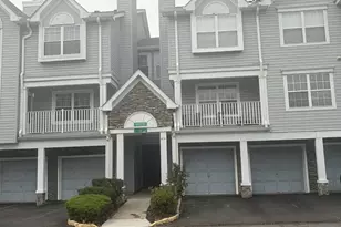 215 Prestwick Way, Edison, NJ 08820 - Photo 2