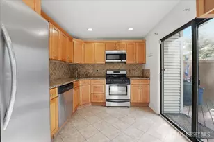 2 Veros Ln, Franklin Township, NJ 08823 - Photo 10