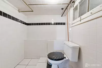 720 Mary Street, Perth Amboy, NJ 08861 - Photo 8