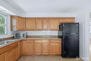 10 N Washington Ave N, Colonia, NJ 07067 - Photo 18