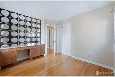 10 N Washington Avenue N, Colonia, NJ 07067 - Photo 14