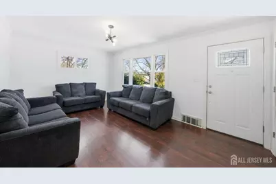 125 Tunison Road, New Brunswick, NJ 08901 - Photo 10