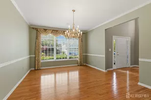 31 Narrows Way, Monroe Township, NJ 08831 - Photo 4