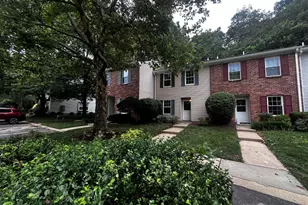 260 Palombi Ct, East Brunswick Township, NJ 08816 - Photo 4