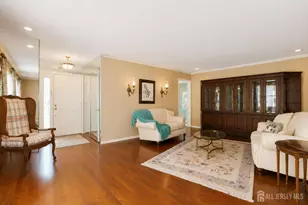 176 Goldfinch Dr, Monroe Township, NJ 08831 - Photo 6