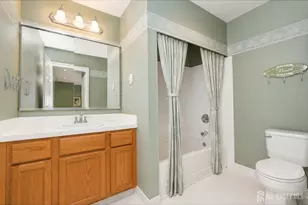 176 Goldfinch Dr, Monroe Township, NJ 08831 - Photo 32