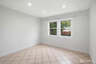 29 Windsor Dr, East Brunswick Township, NJ 08816 - Photo 10