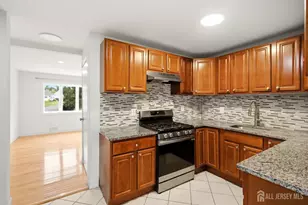 29 Windsor Dr, East Brunswick Township, NJ 08816 - Photo 6
