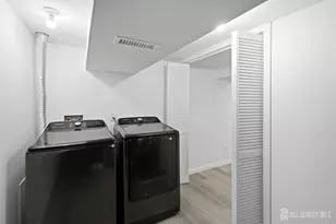29 Windsor Dr, East Brunswick Township, NJ 08816 - Photo 26