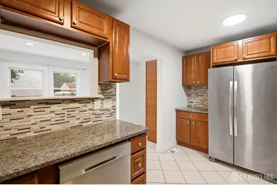 29 Windsor Drive, East Brunswick Township, NJ 08816 - Photo 8