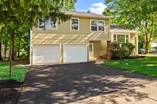 17 Meredith Rd, Edison, NJ 08817 - Photo 2