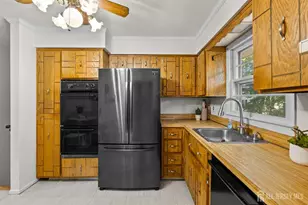 17 Meredith Rd, Edison, NJ 08817 - Photo 12