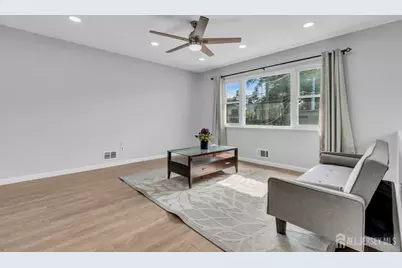125 Jeff Street, Edison, NJ 08837 - Photo 8