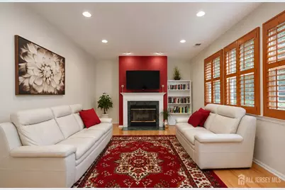 25 Edinburg Lane, East Brunswick Township, NJ 08816 - Photo 6