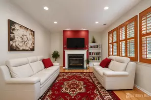 25 Edinburg Ln, East Brunswick Township, NJ 08816 - Photo 6