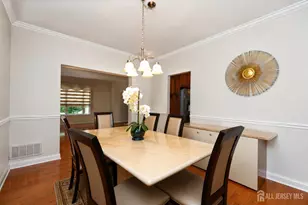 25 Edinburg Ln, East Brunswick Township, NJ 08816 - Photo 8
