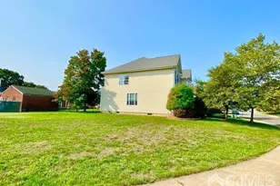 24 Skurka Ct, Sayreville, NJ 08872 - Photo 6