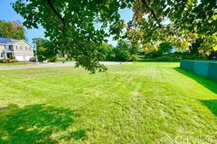 24 Skurka Ct, Sayreville, NJ 08872 - Photo 10
