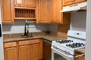 115 Orlando St, Edison, NJ 08817 - Photo 4