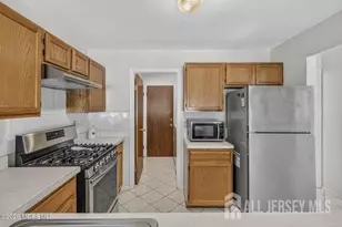 116 Wainwright Dr, Old Bridge Township, NJ 07747 - Photo 10