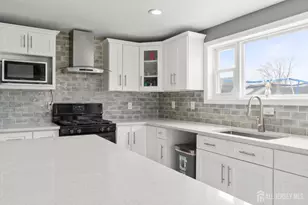 429 1st St, Middlesex, NJ 08846 - Photo 12