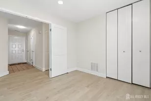 93 Gate House Ln, Edison, NJ 08820 - Photo 22