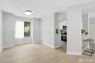93 Gate House Ln, Edison, NJ 08820 - Photo 10