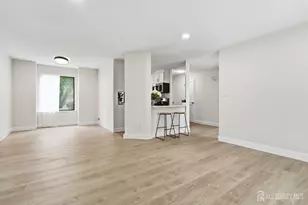93 Gate House Ln, Edison, NJ 08820 - Photo 8