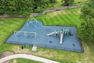 93 Gate House Ln, Edison, NJ 08820 - Photo 32