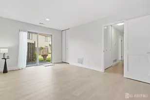 93 Gate House Ln, Edison, NJ 08820 - Photo 16