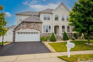 3 Maxwell Rd, Monroe Township, NJ 08831 - Photo 2