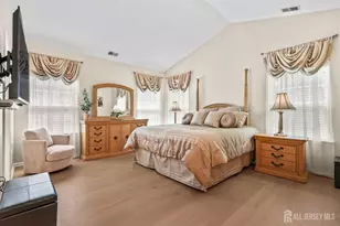 37 Vineyard Ct, Monroe Township, NJ 08831 - Photo 22