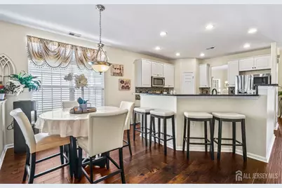 37 Vineyard Court, Monroe Township, NJ 08831 - Photo 14