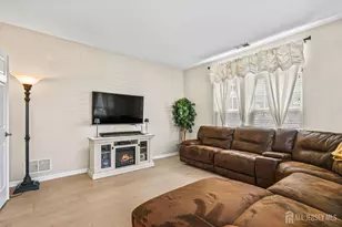 37 Vineyard Ct, Monroe Township, NJ 08831 - Photo 28