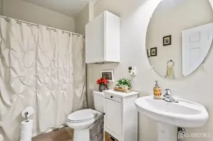 37 Vineyard Ct, Monroe Township, NJ 08831 - Photo 16