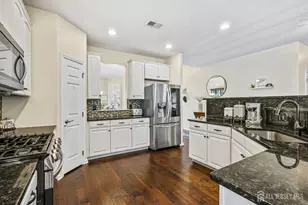 37 Vineyard Ct, Monroe Township, NJ 08831 - Photo 12