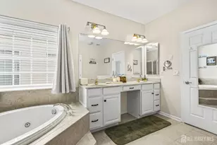 37 Vineyard Ct, Monroe Township, NJ 08831 - Photo 26