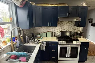 17 Spruce St, Carteret, NJ 07008 - Photo 6