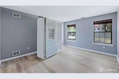 1901 Woodbridge Commons Way, Woodbridge Township, NJ 08830 - Photo 10