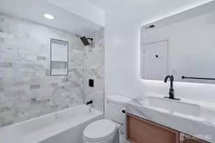 1901 Woodbridge Commons Way, Woodbridge Township, NJ 08830 - Photo 12